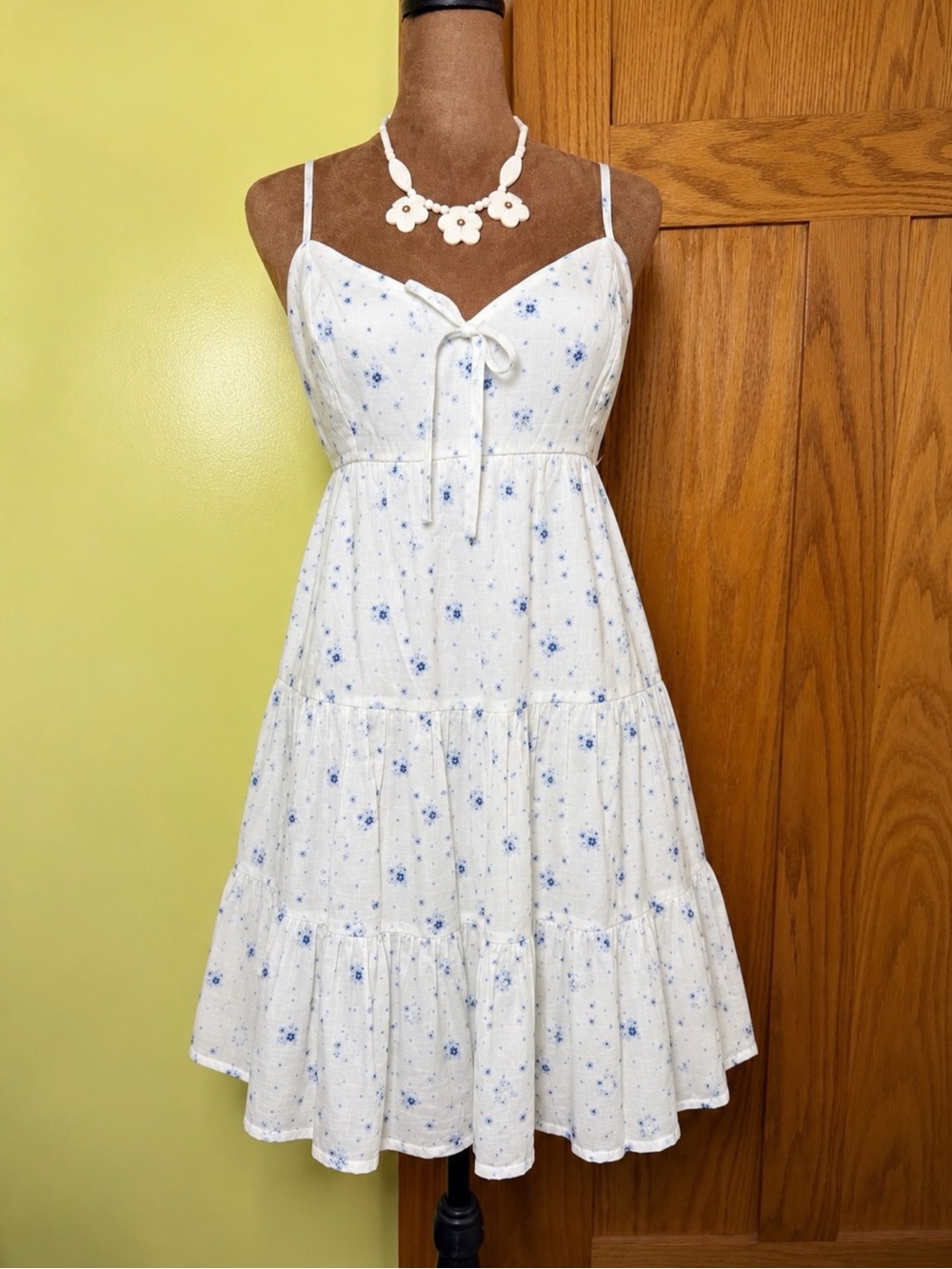 No Boundaries White & Blue Floral Tiered Mini Dress-Size LARGE